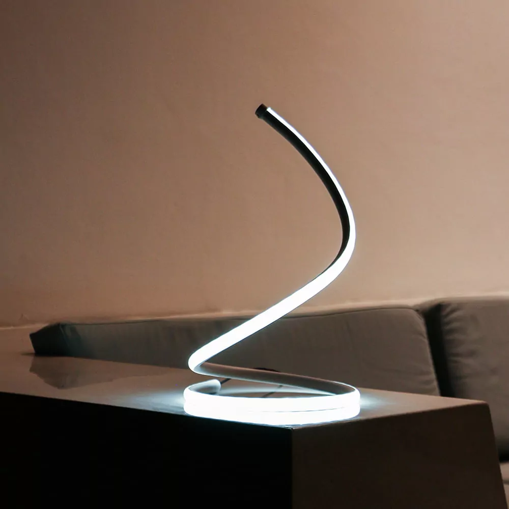 Lampe de Table Curve - Luminaire LED Minimaliste en Aluminium Brossé