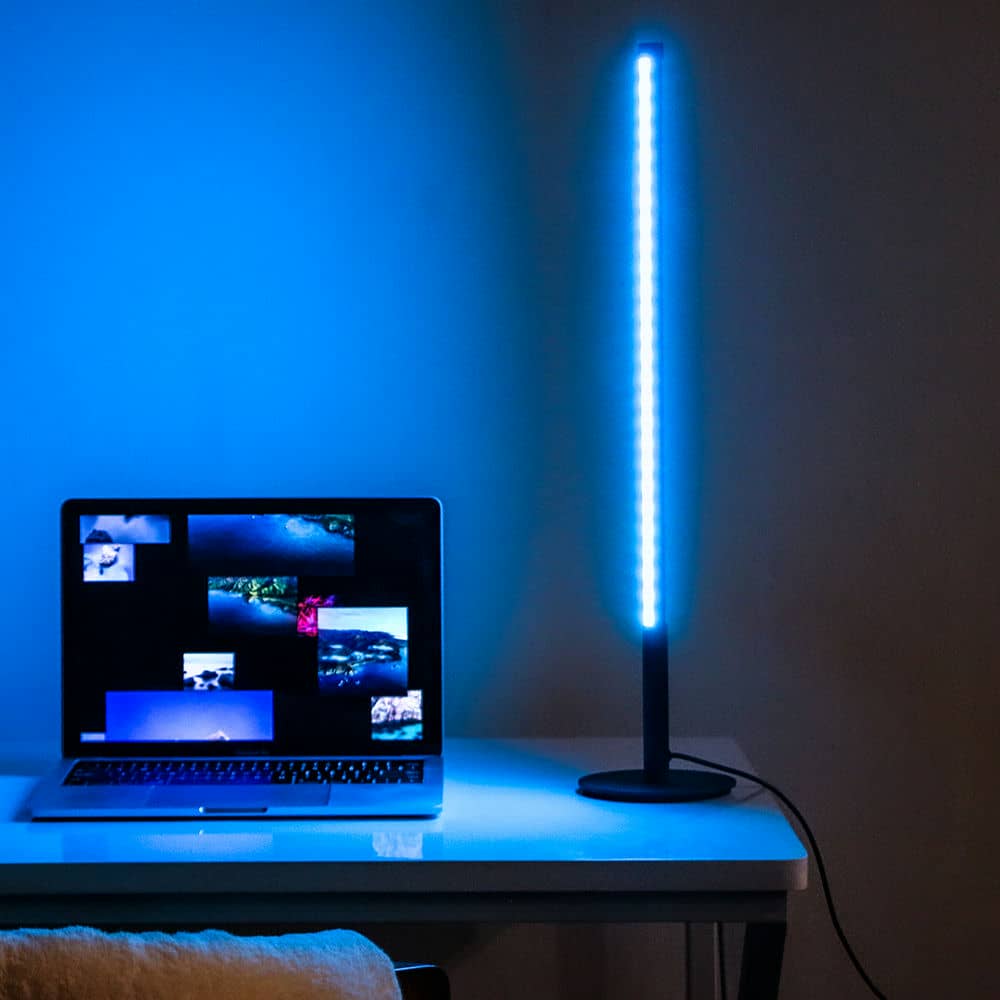 Lampe d'angle 1.4 Métre LED RGB – Oneaday