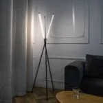 Lampadaire LED Ember - Éclairage LED Minimaliste avec Base Tripode en Aluminium