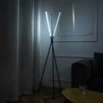Lampadaire LED Ember - Éclairage LED Minimaliste avec Base Tripode en Aluminium
