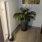 Lampadaire LED Quadra - Luminaire LED Design Géométrique pour Salon Moderne