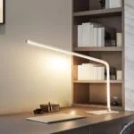 Lampe de Table Skiva - Luminaire LED Géométrique en Métal Noir