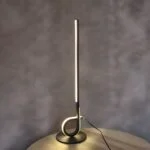 Lampe de Table Design Isa - Éclairage Moderne LED pour Salon, Chambre ou Bureau