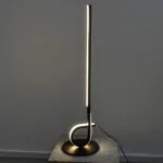 Lampe de Table Design Isa - Éclairage Moderne LED pour Salon, Chambre ou Bureau