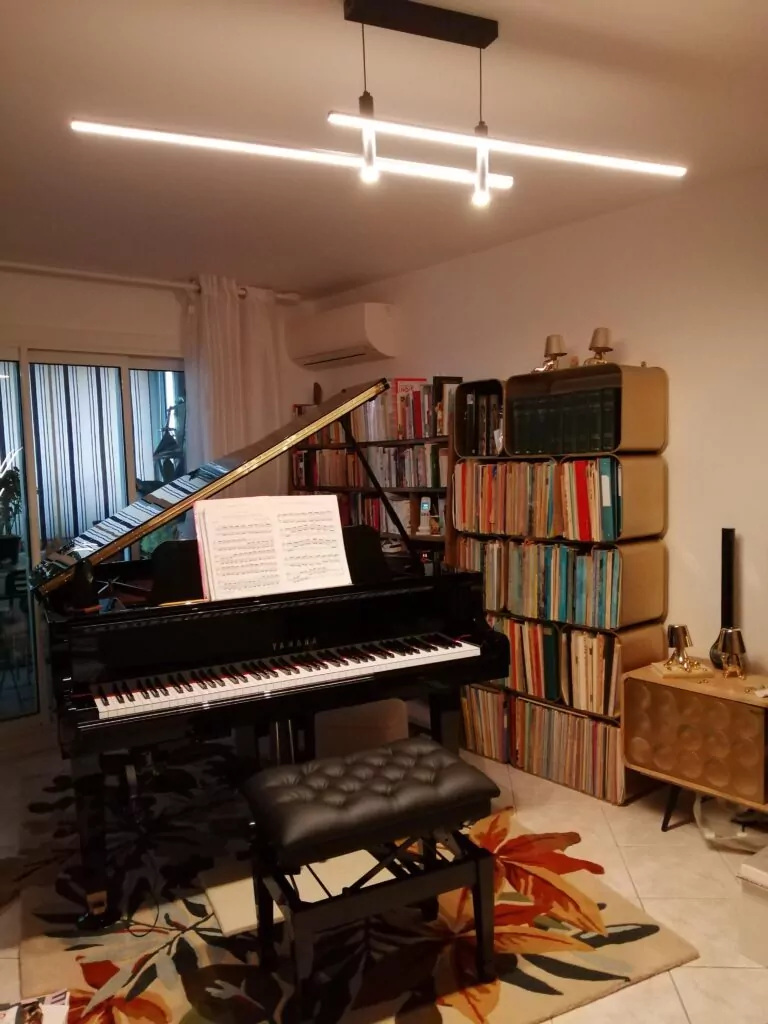 Image #1 de Christine TAHAR