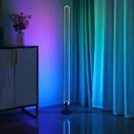 Lampadaire LED Long Scoop RGB - Lampe LED Multicolore avec Télécommande
