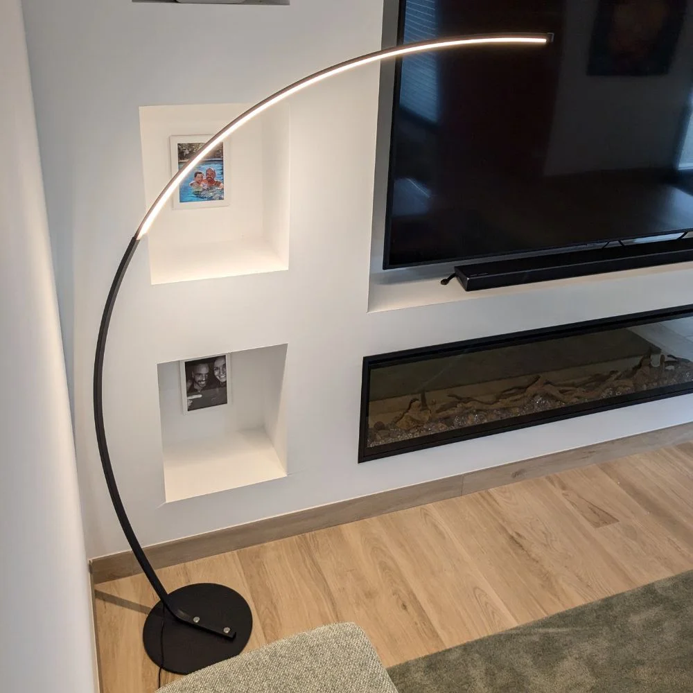 Lampadaire Arc Moderne – Design Élégant & Éclairage LED