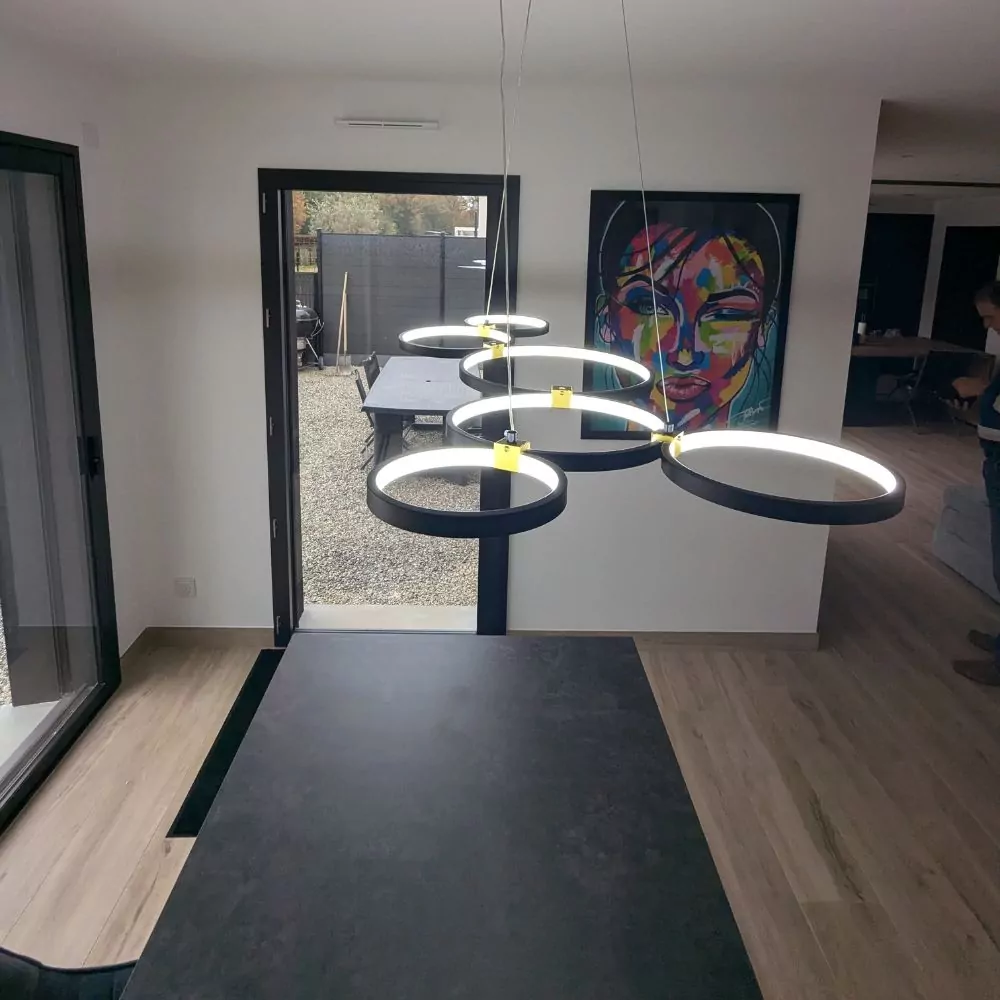 Suspension LED Heim - Luminaire LED Minimaliste avec Éclairage Ajustable
