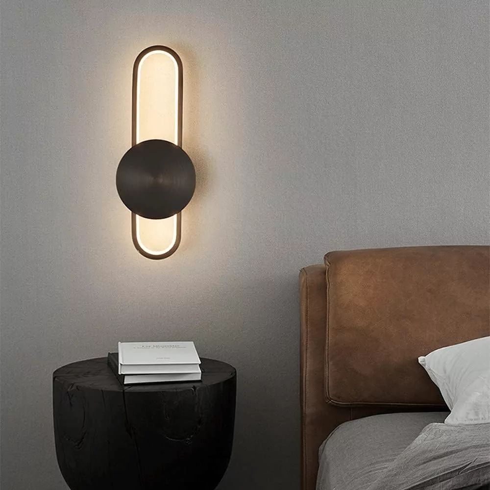 Applique Murale Loki - Éclairage LED Minimaliste en Métal Brossé