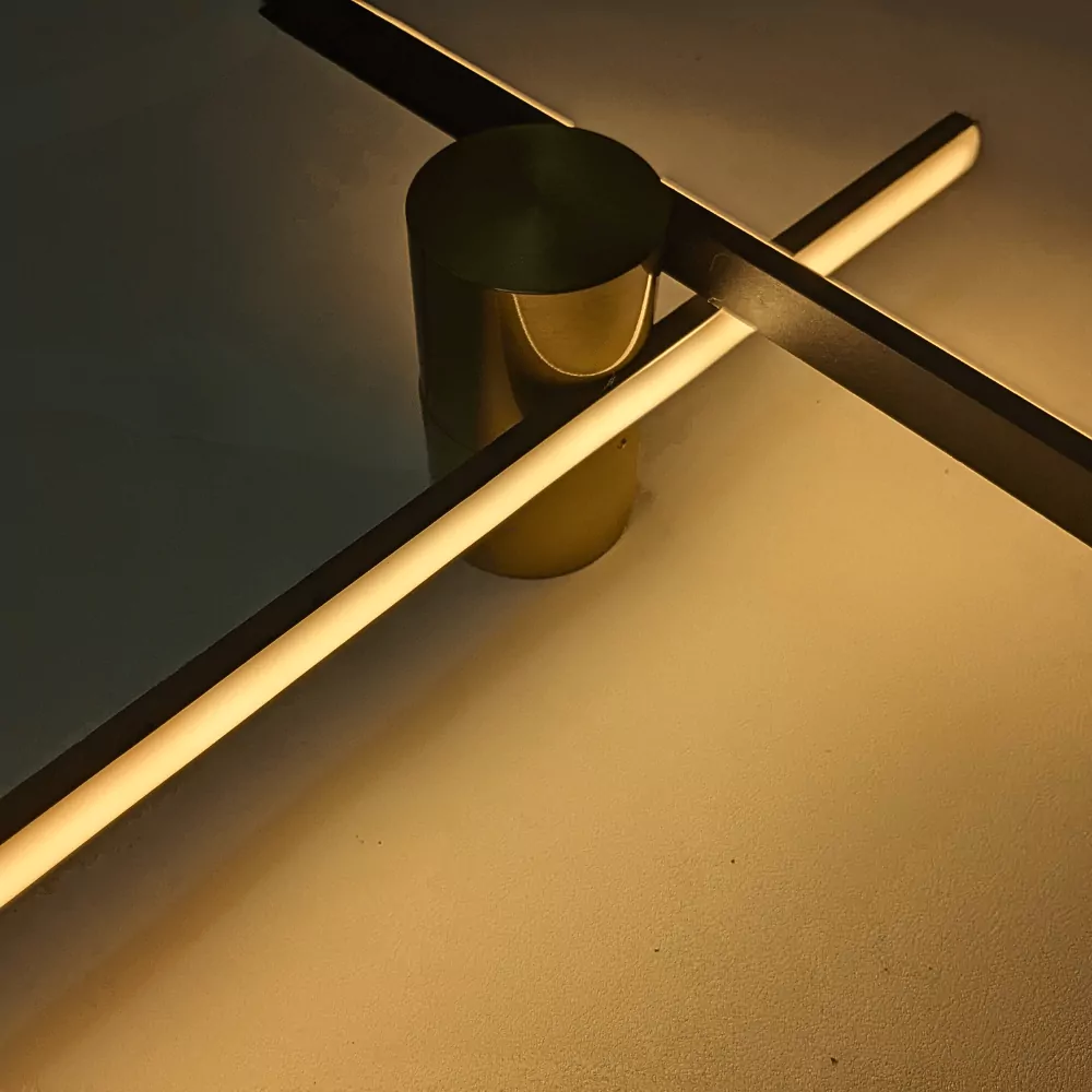 Applique Murale Prism - Éclairage LED Minimaliste avec Finition Chromée